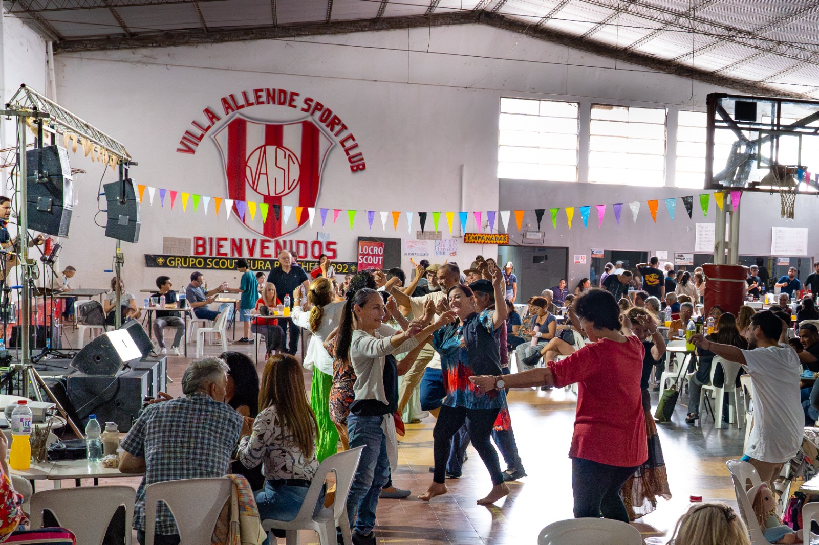 Zarpada peña de Radio Nexo