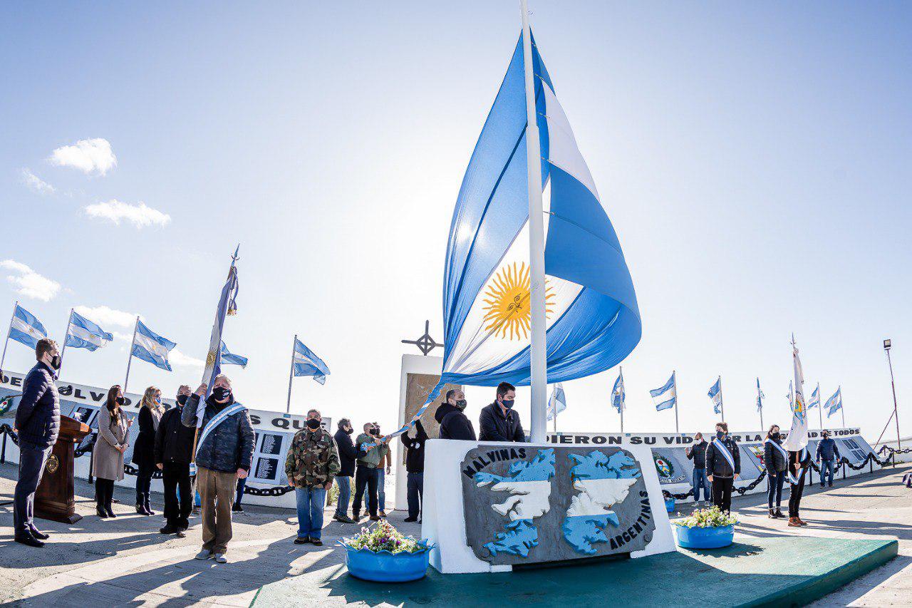 Estación General Paz honra a los héroes de Malvinas