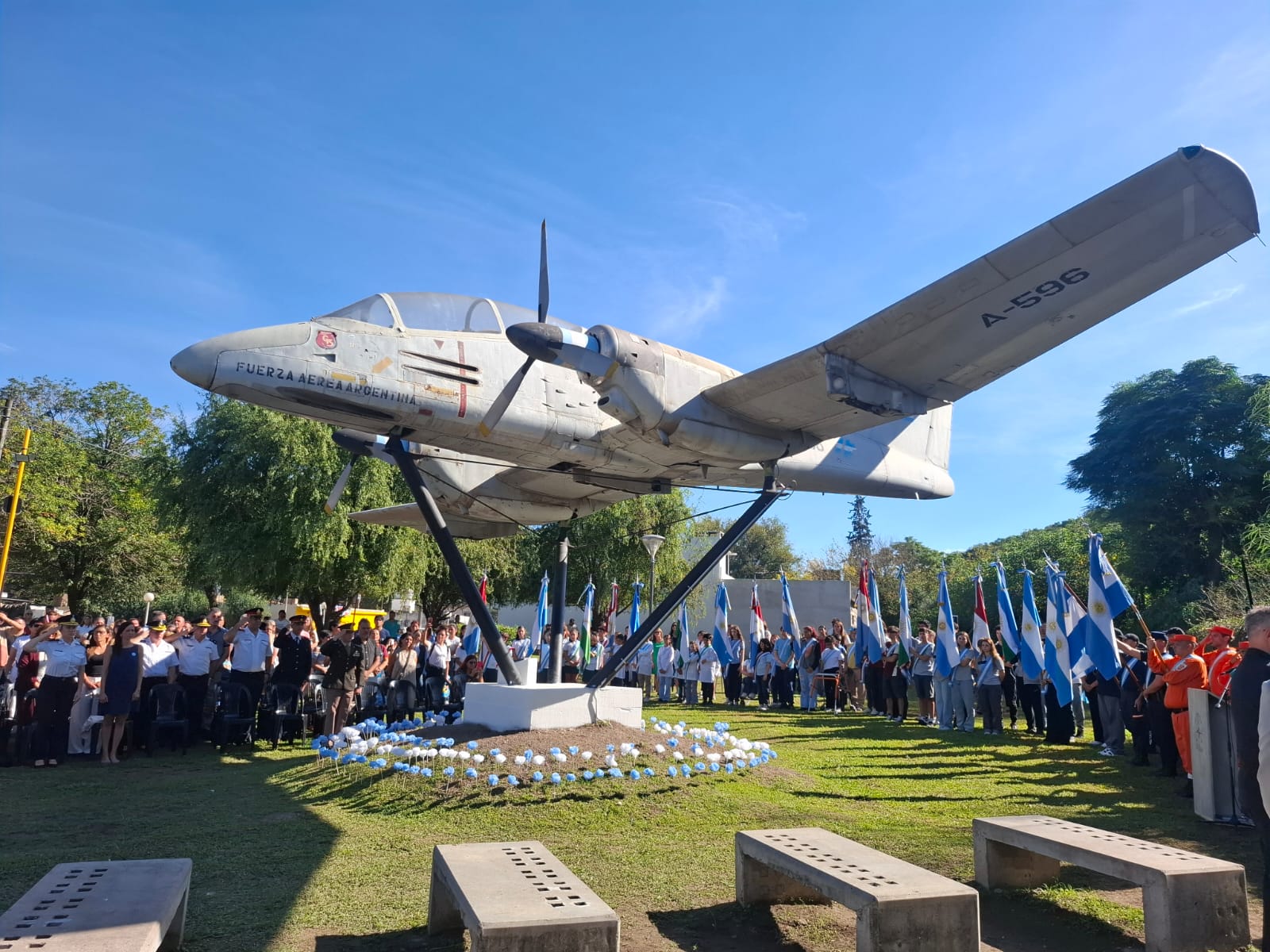 Salsipuedes vivió un emotivo homenaje con un “pedacito de Malvinas”